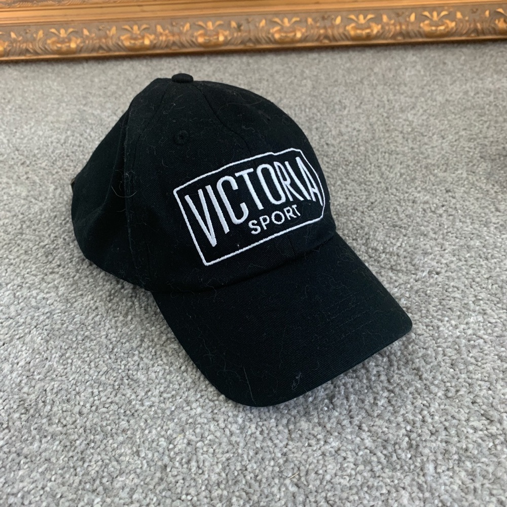VICTORIA’s SECRET SPORT baseball cap!